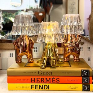 Mini lampada da tavolo a led “Little Friend” assortita – 7 x h 12,5 cm